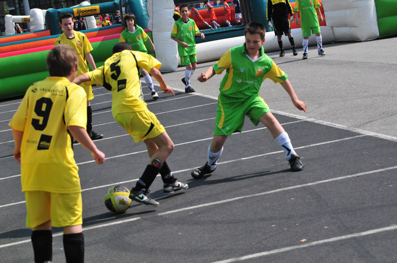 De Junior Street League op het parkeerterrein naast het Rat Verlegh Stadion foto Perry Roovers